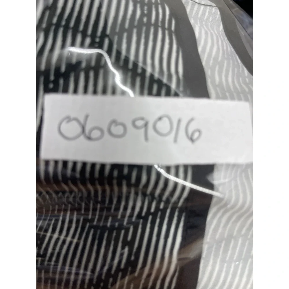 Nike Tempo Womens Running Shorts Black White Geometric Print Mesh Pocket M